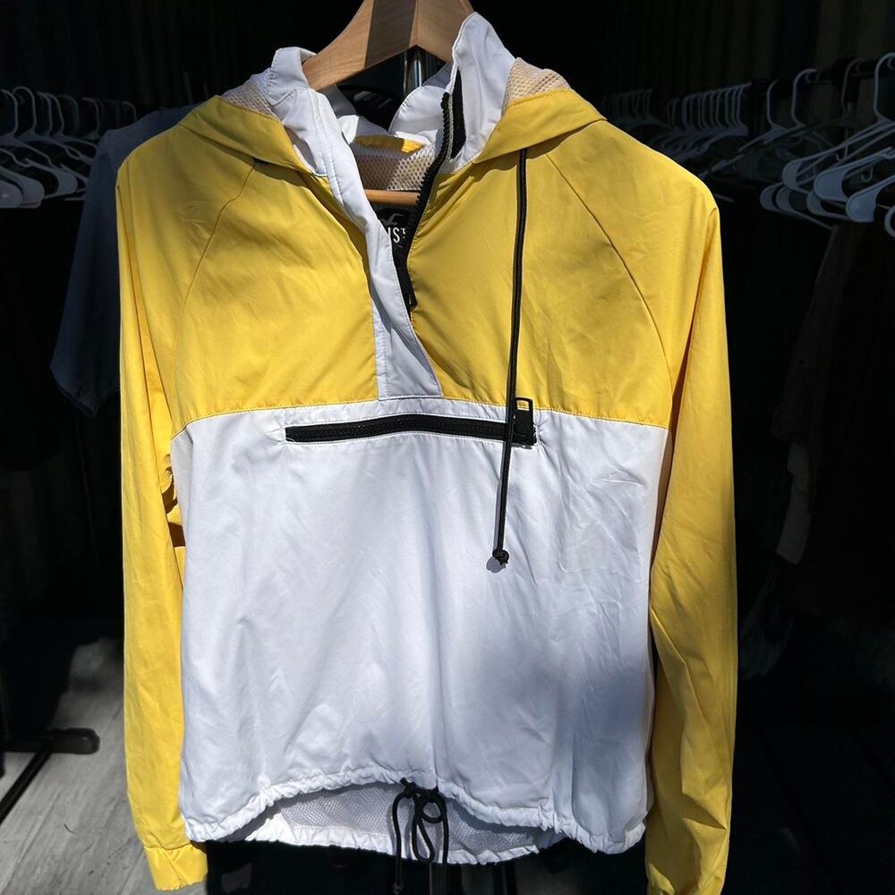 Hollister yellow white jacket zip